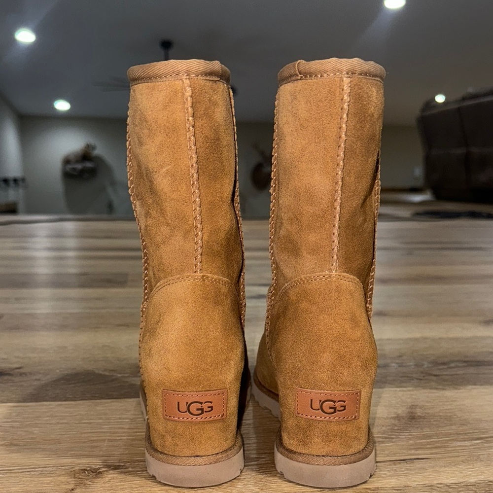 Ugg heeled boots NWOT